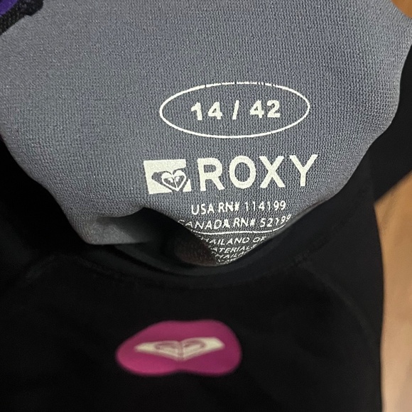 Roxy neoprene swim shirt - Picture 3 of 3